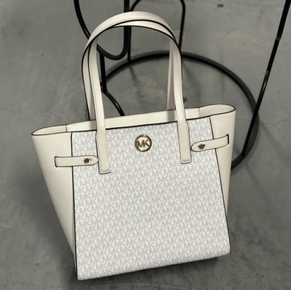 MICHAEL Michael Kors Handbags - MICHAEL MICHAEL KORS CARMEN 35S2GNMT3B OPWHT MULTILG NS TOTE